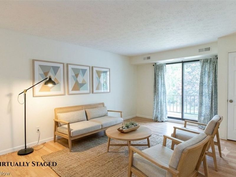4849 Grace Road, Unit 203, North Olmsted, OH 44070 Photo 9