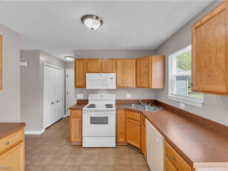 1505 W 19th Street, Lorain, OH 44052 Photo 9