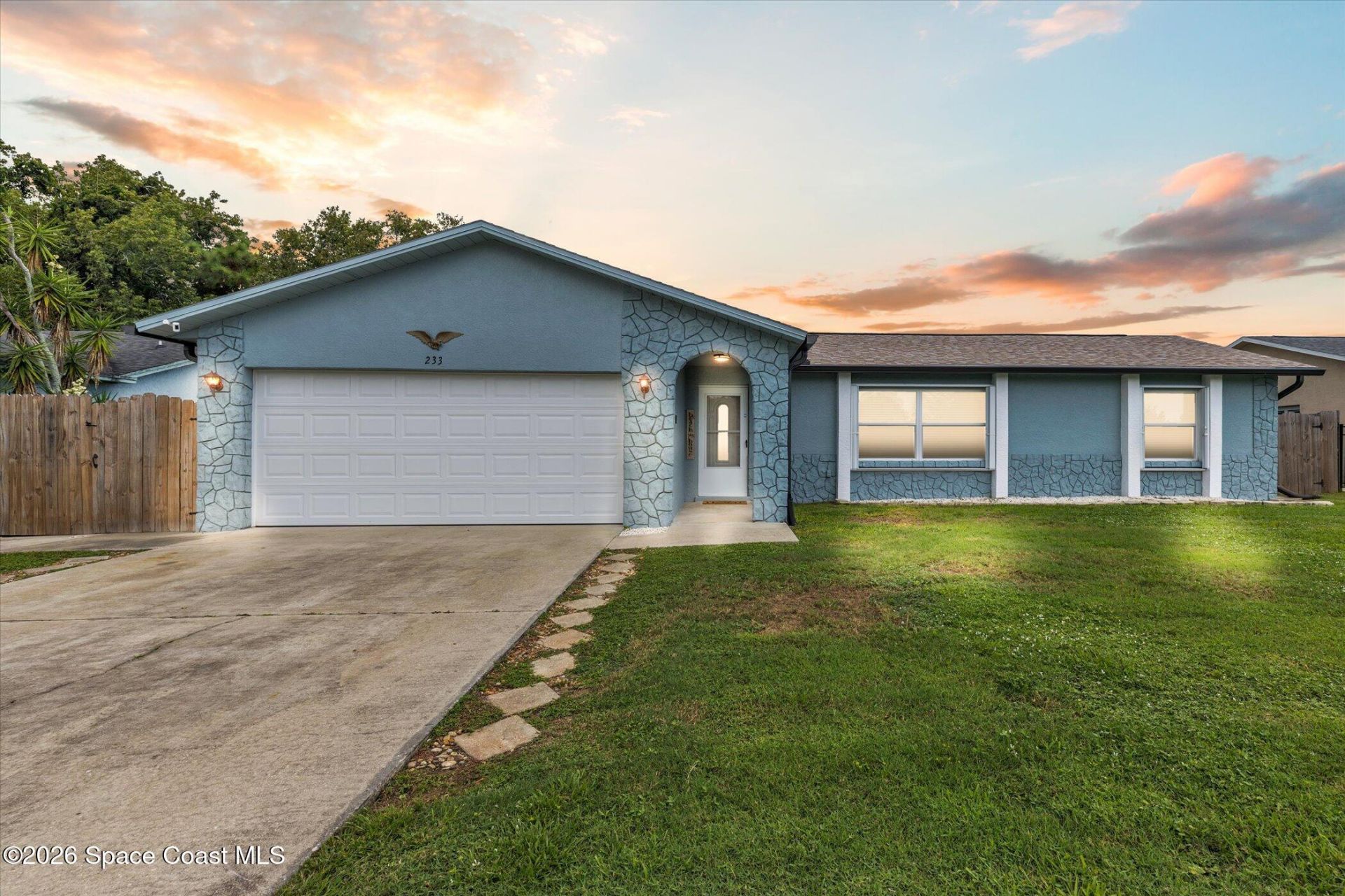 233 Cinnamon Lake Circle , Melbourne, FL 32901 Photo