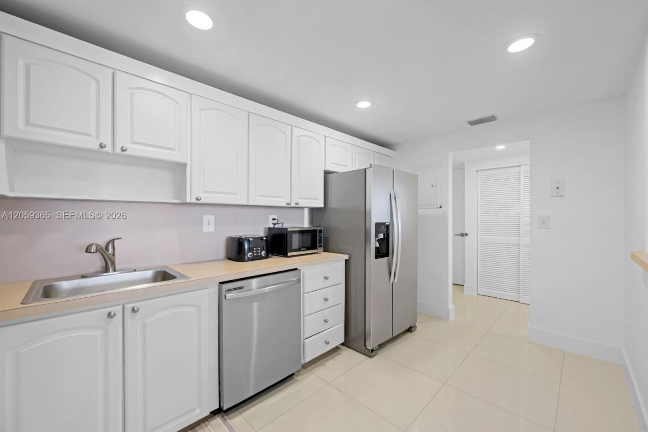 19370 Collins Ave , Unit 1622, Sunny Isles Beach, FL 33160 Photo