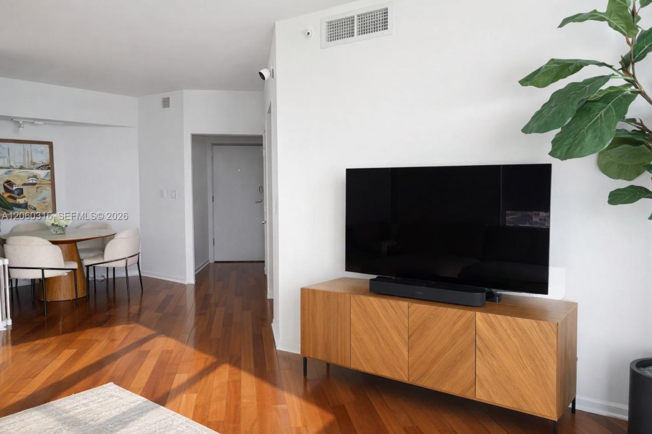 1330 West Ave, Unit 2601, Miami Beach, FL 33139 Photo