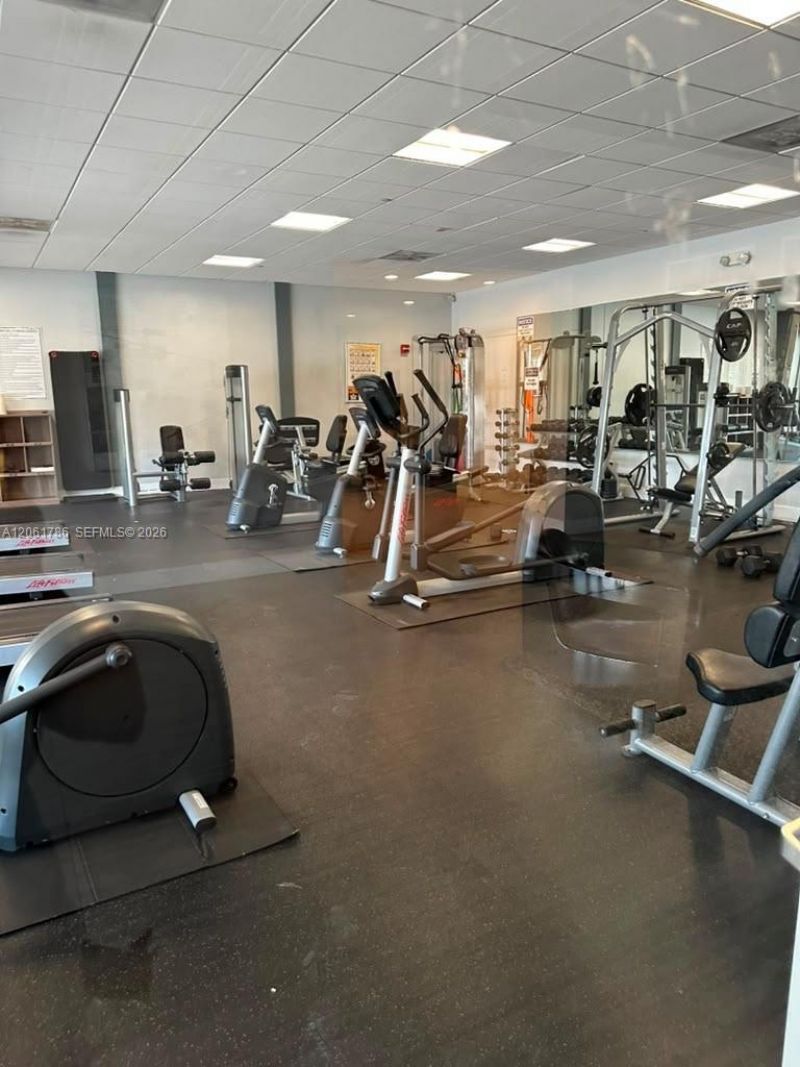3675 N Country Club Dr, Unit 1504, Aventura, FL 33180 Photo