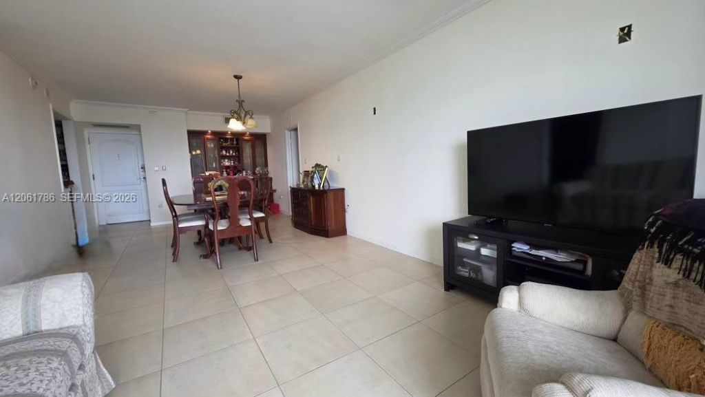 3675 N Country Club Dr, Unit 1504, Aventura, FL 33180 Photo
