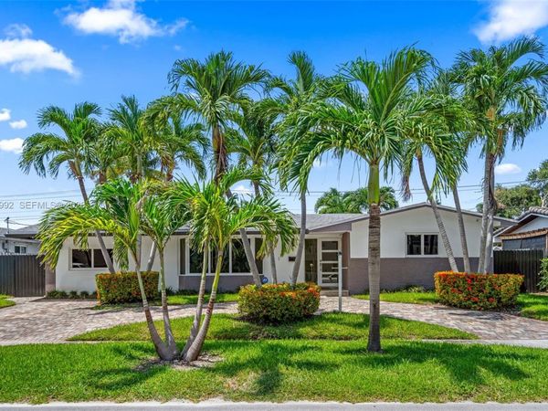 1871 NE 186th St , North Miami Beach, FL 33179