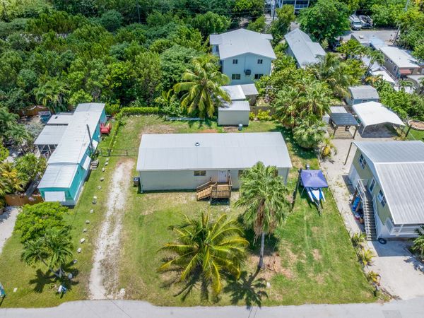 31368 Avenue E, Big Pine, FL 33043