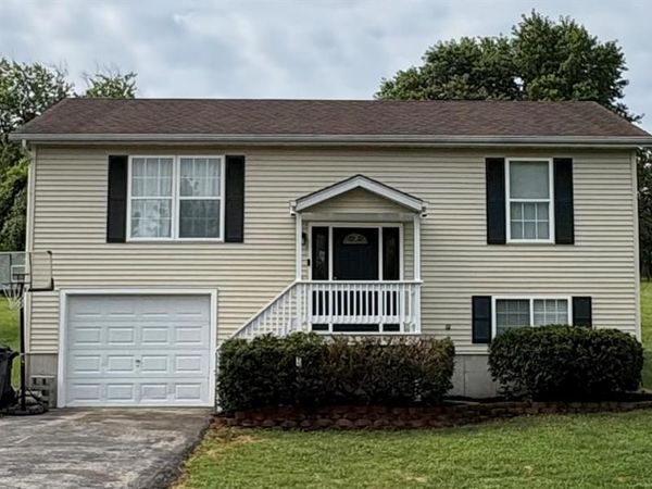 6224 Yellow Brick Road, Washington, MO 63090