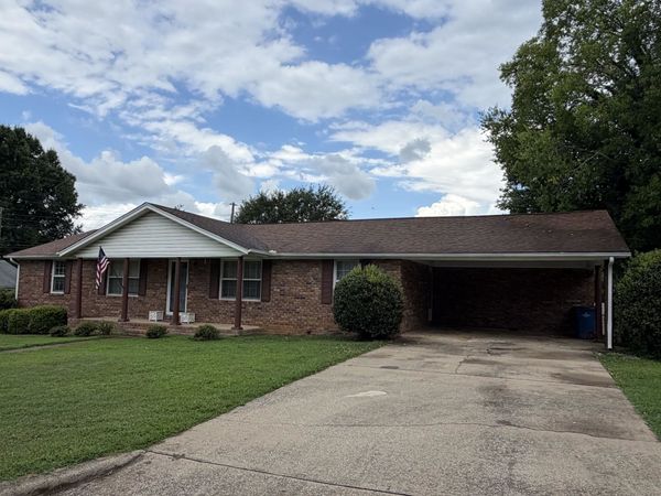 551 Malone Cir, Florence, AL 35630