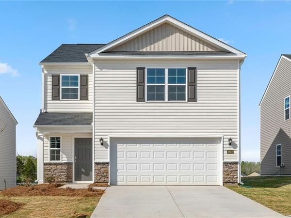 627 Beechwood Circle, Thomasville, NC 27360