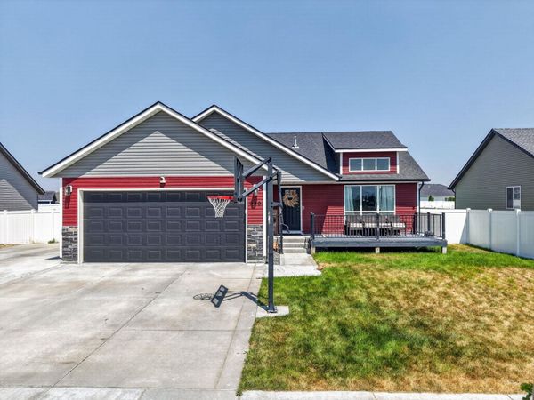 980 Alpine Dr, Chubbuck, ID 83202