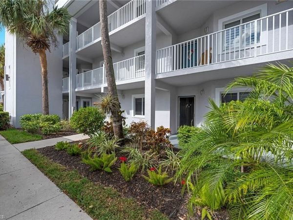7831 REGAL HURON CIR , Unit 105, NAPLES, FL 34104