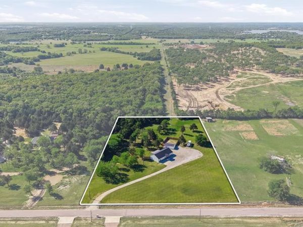 210 County Road 2184 , Gainesville, TX 76240