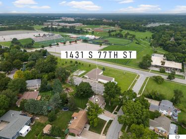1431 S 77Th Street, Lincoln, NE 68506