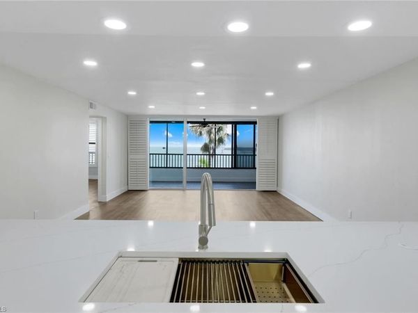 15021 Punta Rassa RD, Unit 401, FORT MYERS, FL 33908