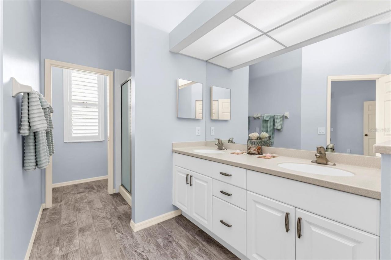 834 Montrose Drive , Unit 9, Venice, FL 34293 Photo