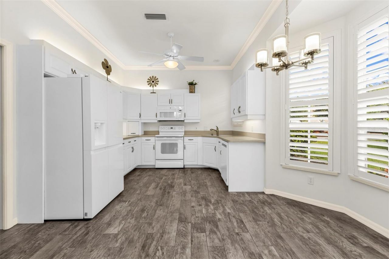 834 Montrose Drive , Unit 9, Venice, FL 34293 Photo