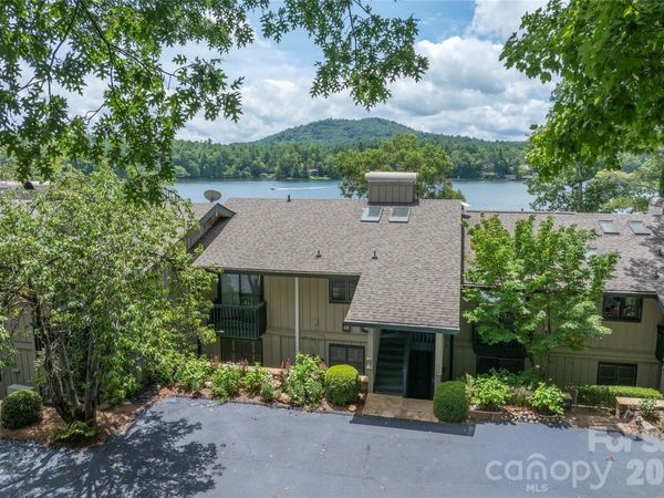 68 Toxaway Point, Lake Toxaway, NC 28747