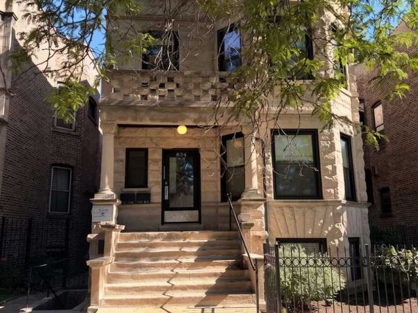 834 W Waveland Avenue , Unit GDN, Chicago, IL 60613