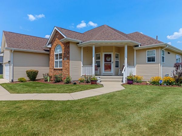 1801 Squires Landing , Rochelle, IL 61068