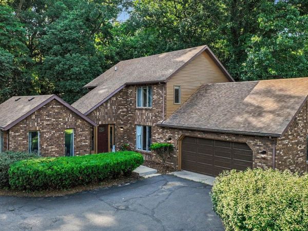 2161 Wild Cherry Lane, Kalamazoo, MI 49009