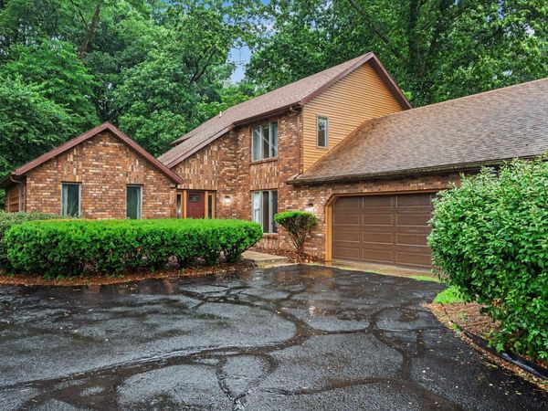 2161 Wild Cherry Lane, Kalamazoo, MI 49009