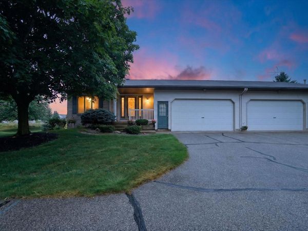 6523 Wood Dora Drive SE, Unit 280, Caledonia, MI 49316