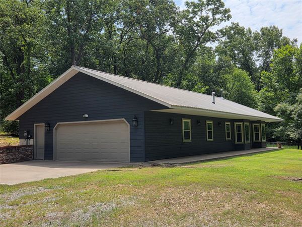 6430 E 560 , Locust Grove, OK 74352