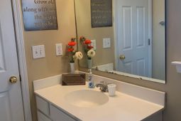 5024 Holdsworth Drive photo 4