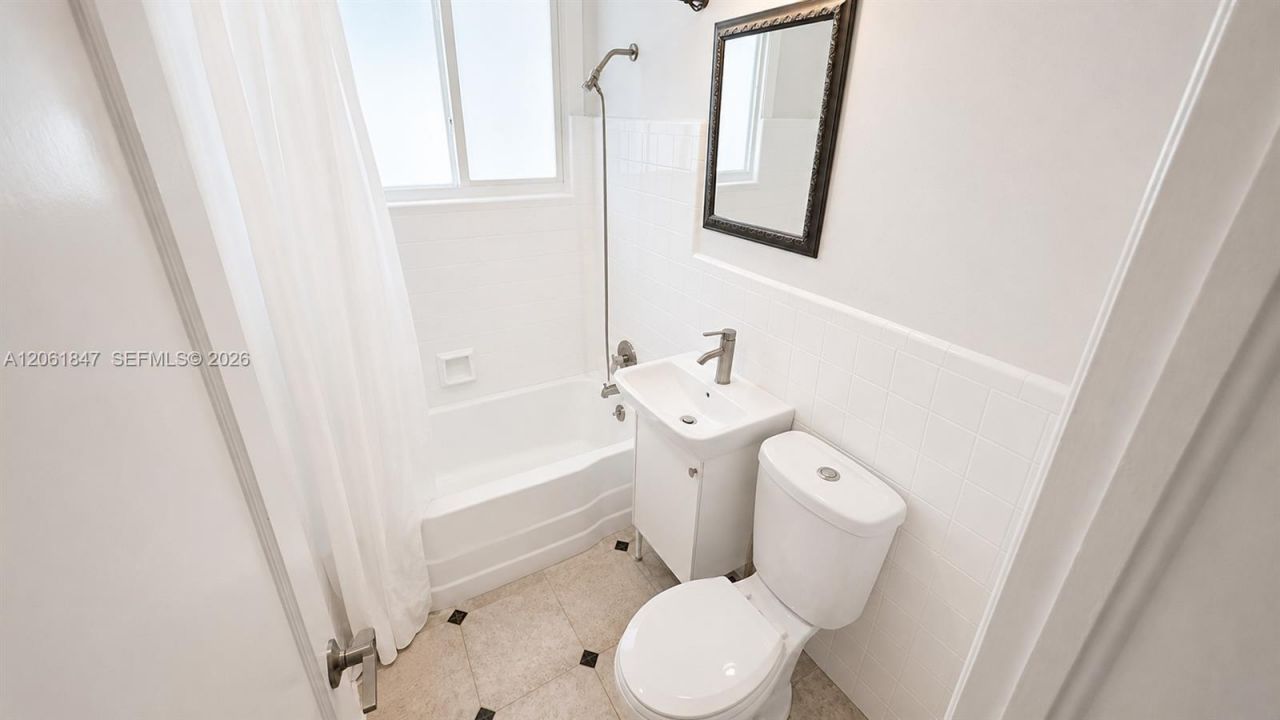 7550 SW 75th St, Miami, FL 33143 Photo