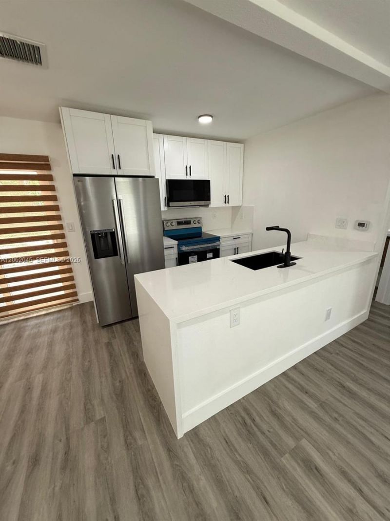1251 NE 208th Ter , Miami, FL 33179 Photo
