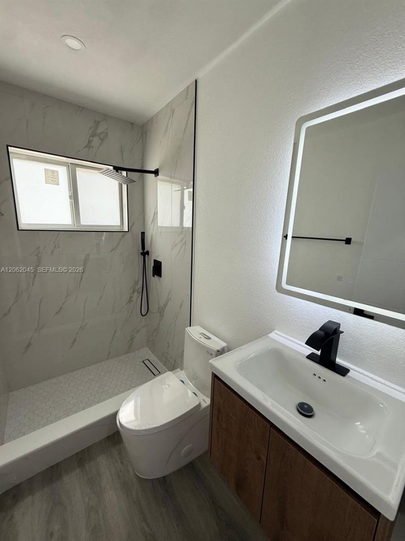 1251 NE 208th Ter , Miami, FL 33179 Photo