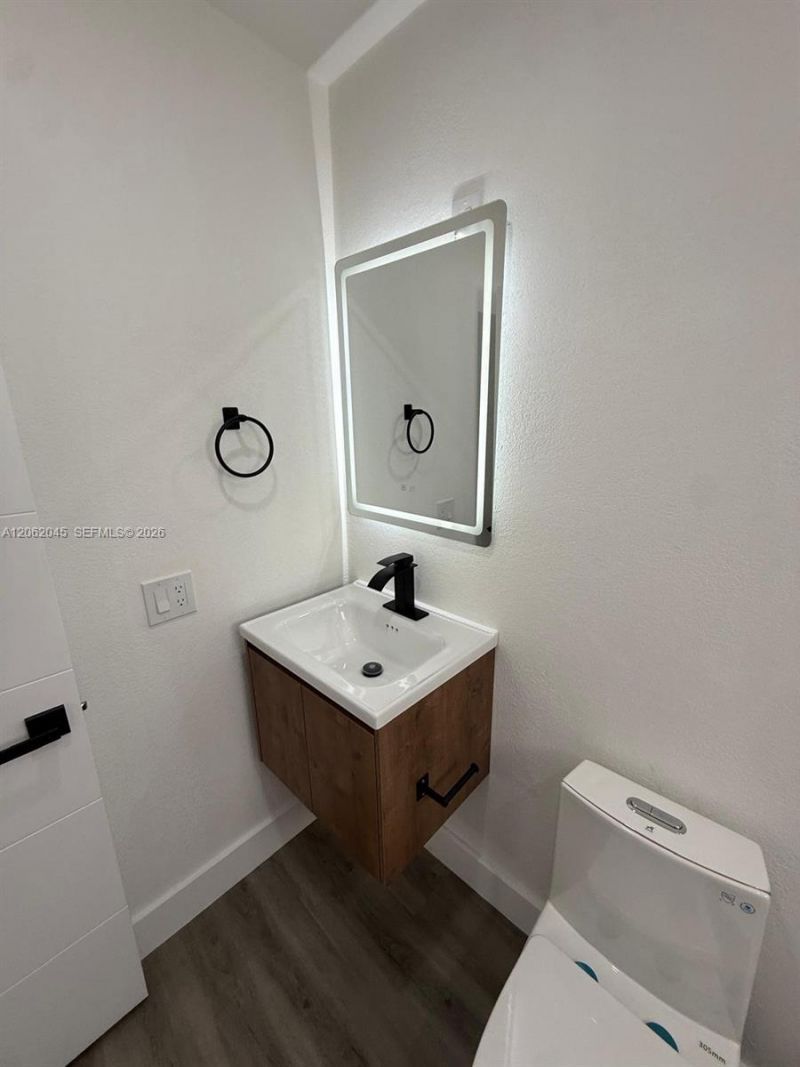 1251 NE 208th Ter , Miami, FL 33179 Photo