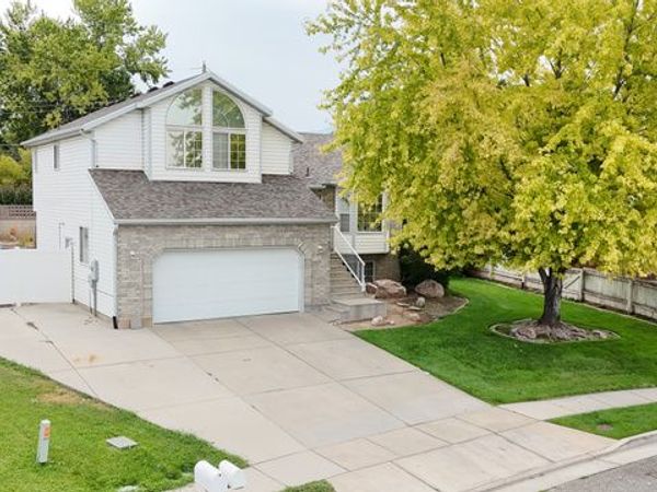 6070 S 2225 W, Roy, UT 84067