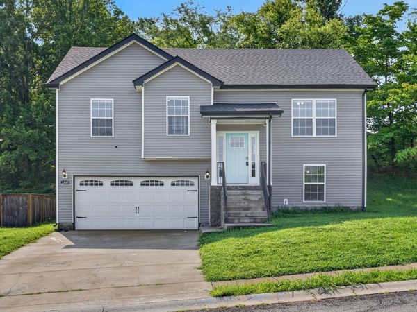 2885 Teakwood Dr, Clarksville, TN 37040