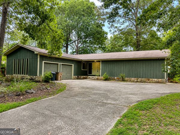 2284 Camden Court, Jonesboro, GA 30236