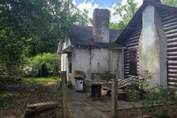 4713 James Street  photo 4