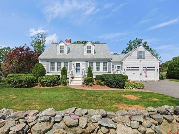707 Page St, Stoughton, MA 02072