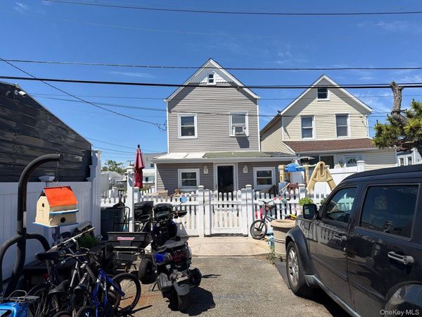 4 Bayview Avenue , Howard Beach, NY 11414