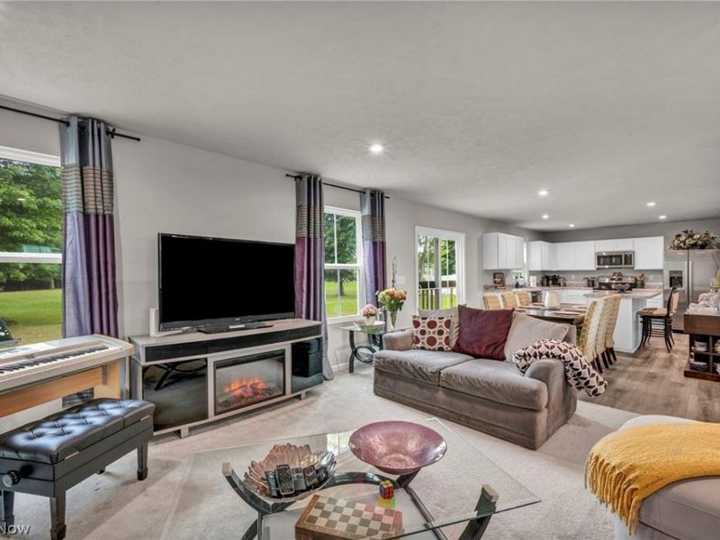 4660 Erhart Drive , Lorain, OH 44053 Photo 17