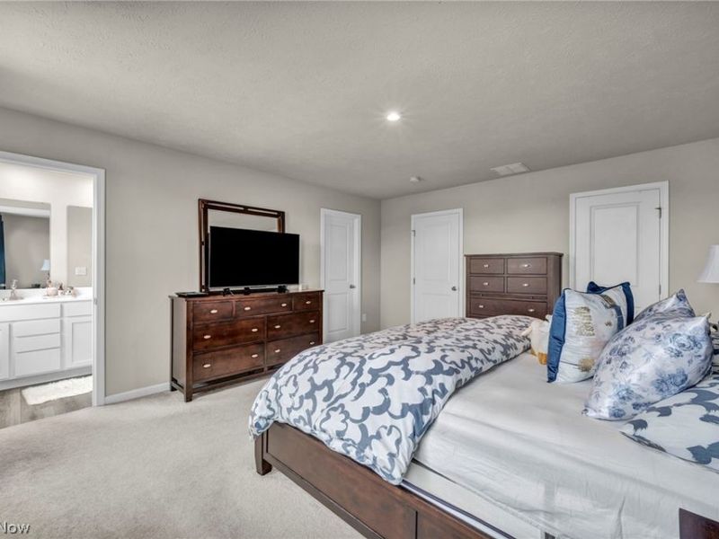 4660 Erhart Drive , Lorain, OH 44053 Photo 21