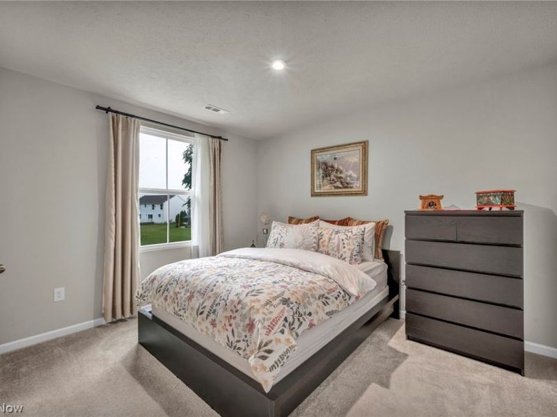 4660 Erhart Drive , Lorain, OH 44053 Photo 30