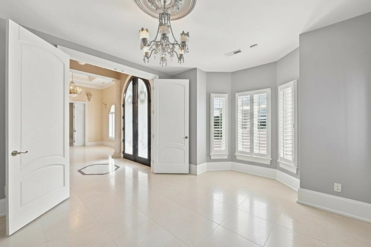 7444 Catena Ln. Photo 9