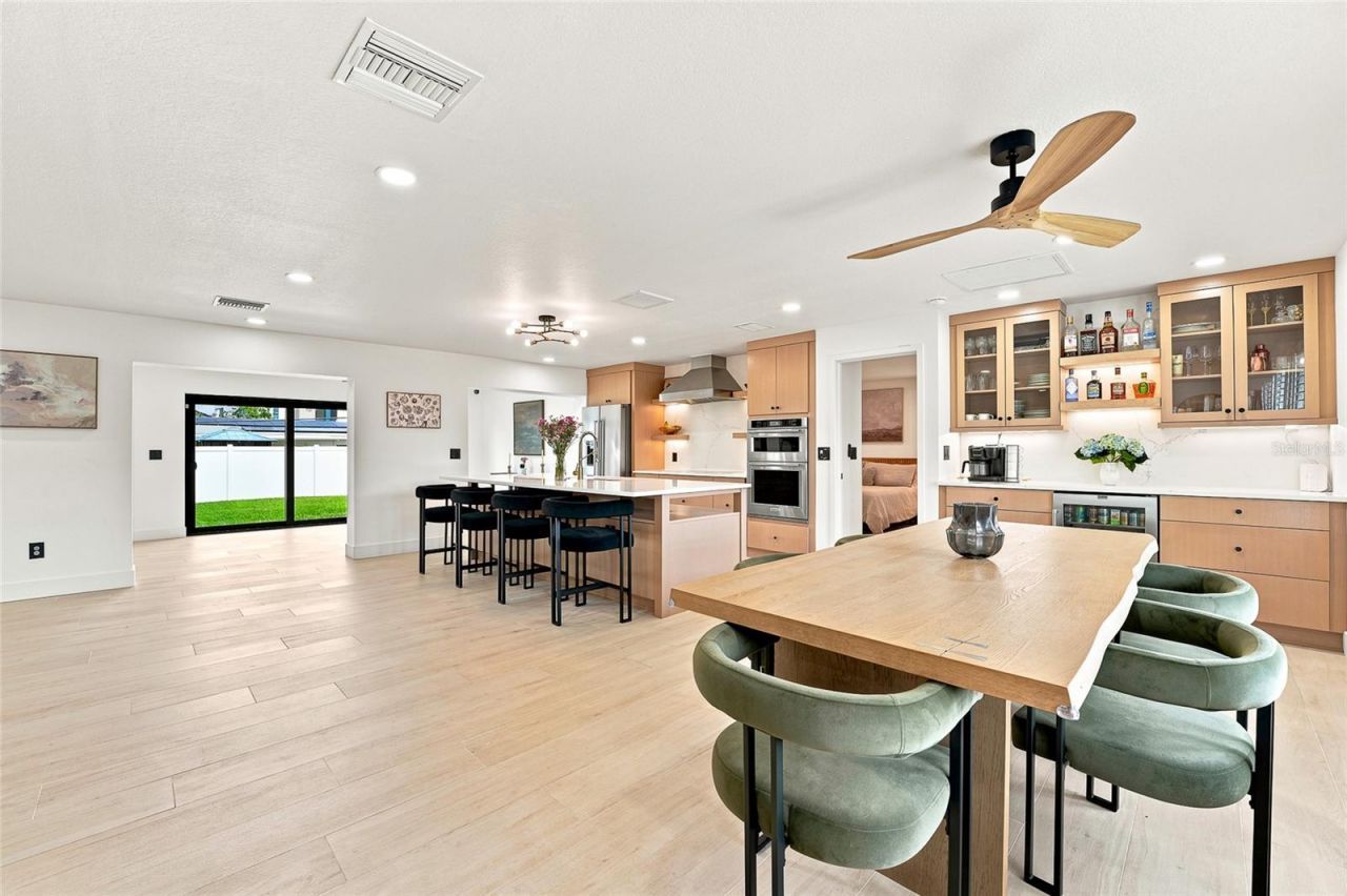 6241 Tanglewood Drive Ne, Saint Petersburg, FL 33702 Photo