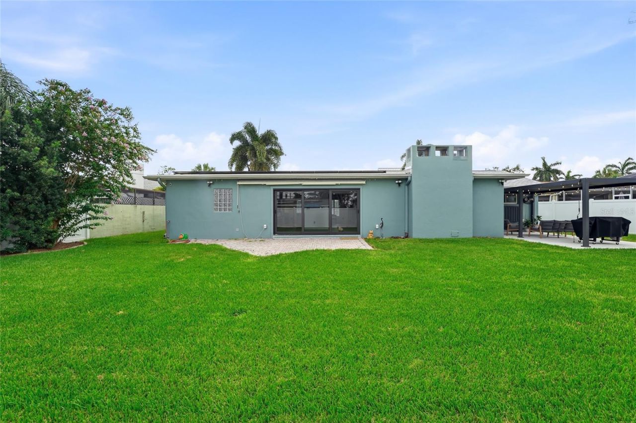6241 Tanglewood Drive Ne, Saint Petersburg, FL 33702 Photo