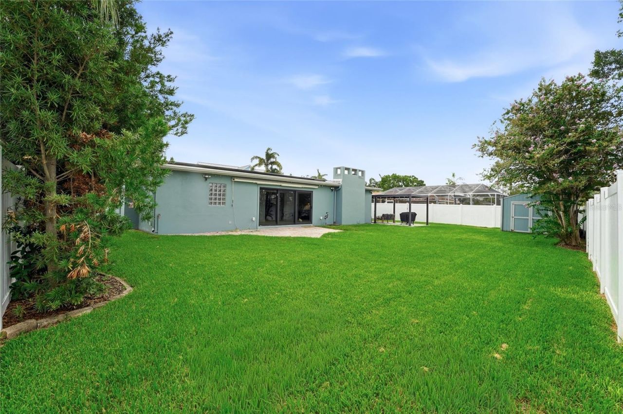 6241 Tanglewood Drive Ne, Saint Petersburg, FL 33702 Photo