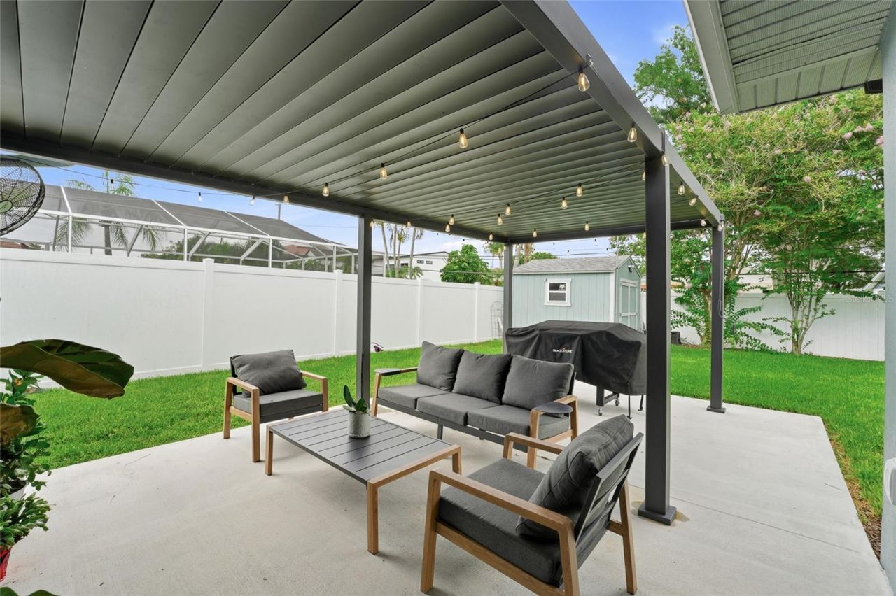 6241 Tanglewood Drive Ne, Saint Petersburg, FL 33702 Photo