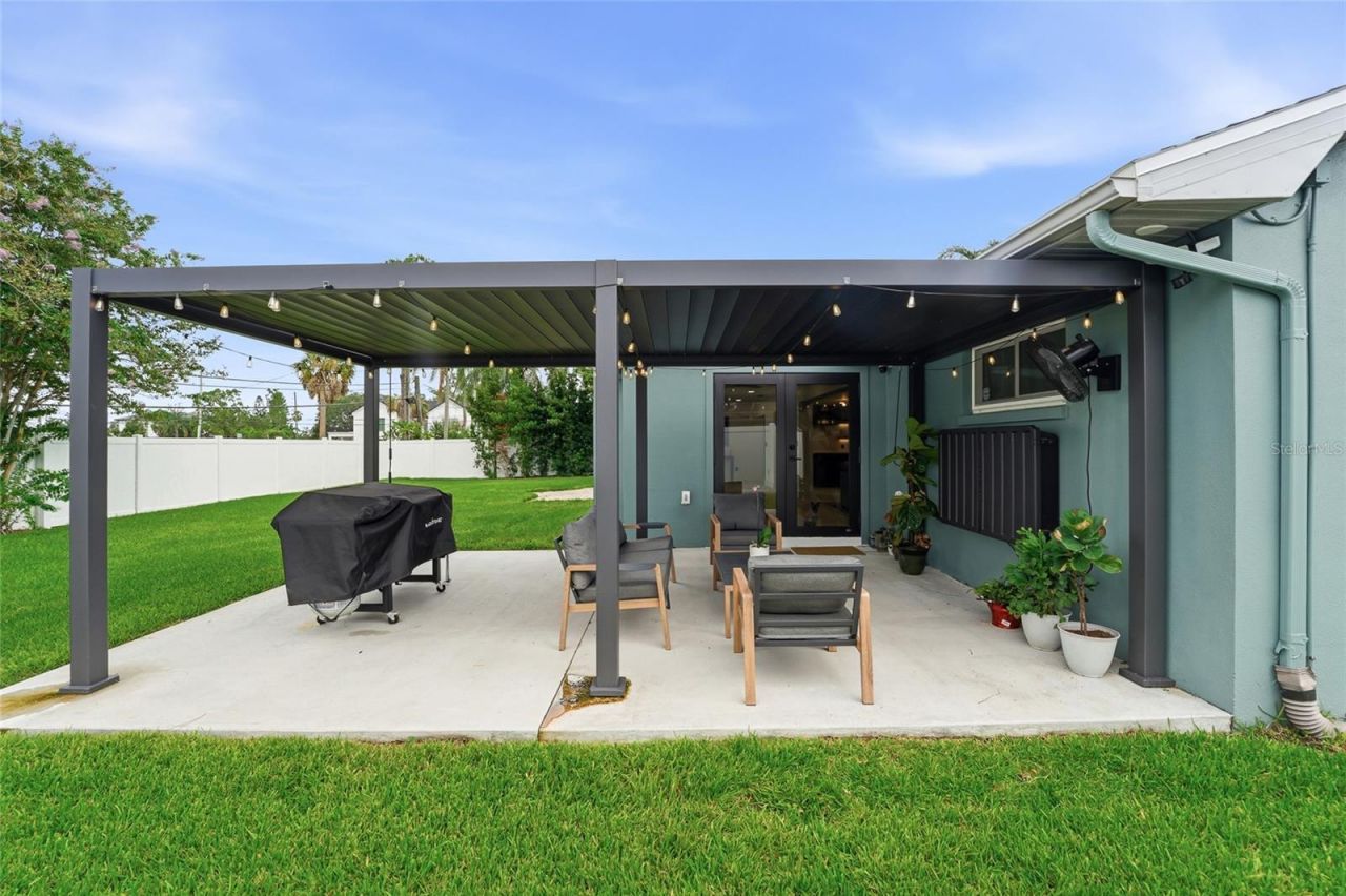6241 Tanglewood Drive Ne, Saint Petersburg, FL 33702 Photo