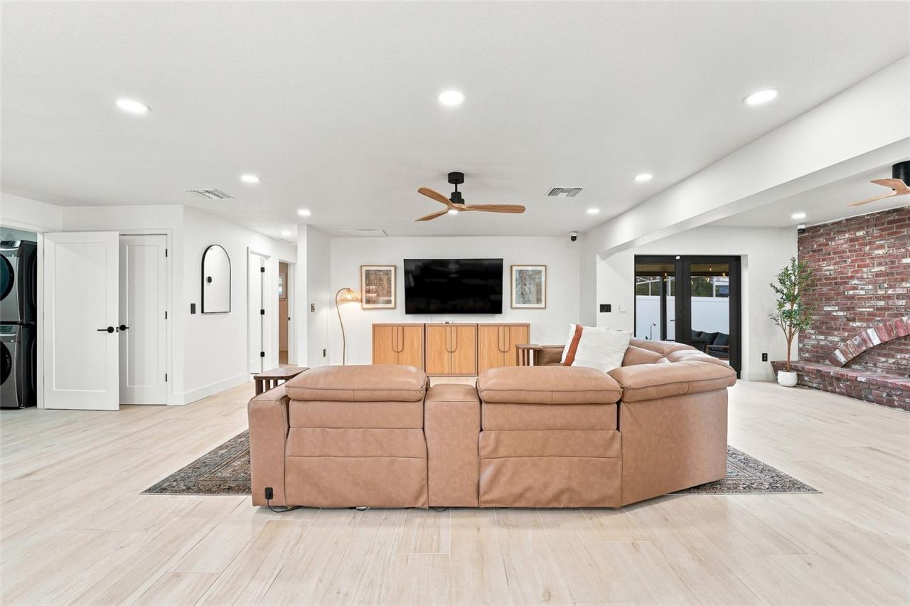 6241 Tanglewood Drive Ne, Saint Petersburg, FL 33702 Photo