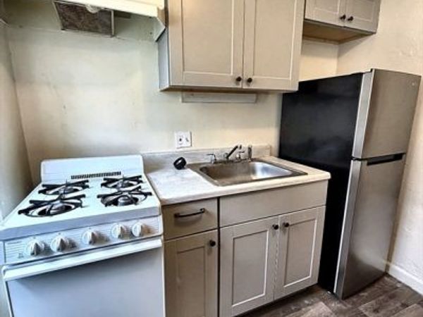 12 Exchange Ct, Unit 2, Waltham, MA 02451