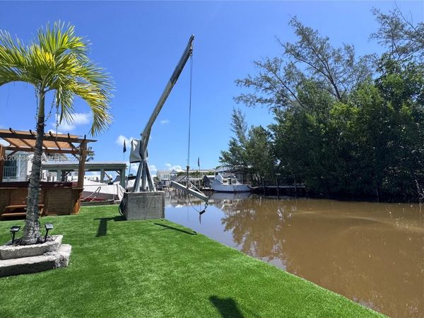 223 Lower Matecumbe Rd , Key Largo, FL 33037