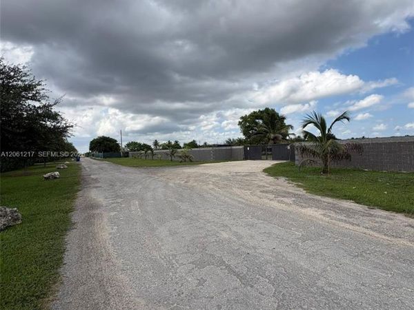 12495 SW 199 AVE , Miami, FL 33196